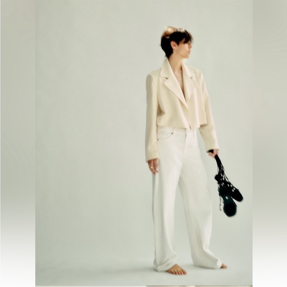 Zara Ivory Cropped Blazer with Wide Lapels - Picture 4 of 8